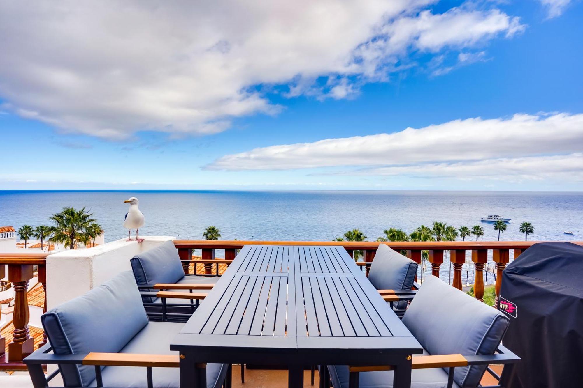 Bright Catalina Island Condo With Ocean Views! Avalon Exterior photo